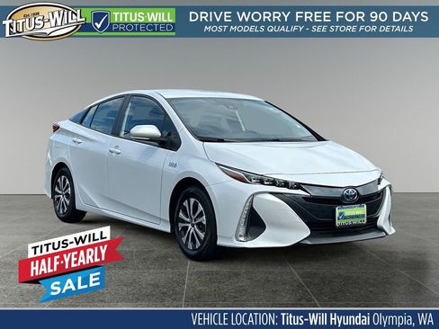 Used 2022 Toyota Prius Prime XLE FWD image 1
