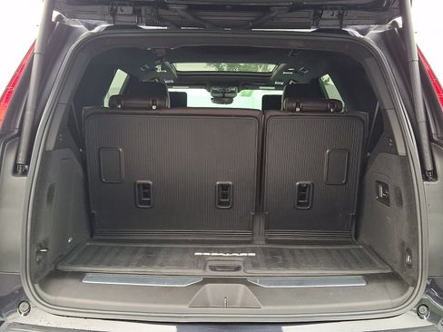 Certified 2022 Cadillac Escalade Premium Luxury Platinum w/ Heavy-Duty Trailer Package AWD/4WD image 24