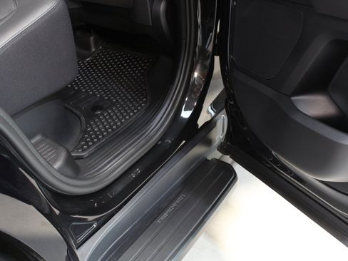 Used 2026 Land Rover Defender 110 X AWD/4WD image 49