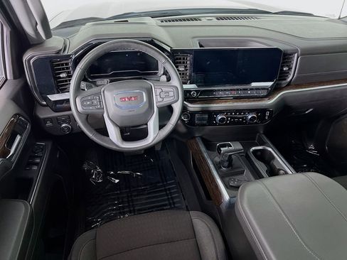 Certified 2024 GMC Sierra 1500 Elevation w/ Preferred Package AWD/4WD image 21