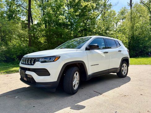 Used 2022 Jeep Compass Sport FWD image 5