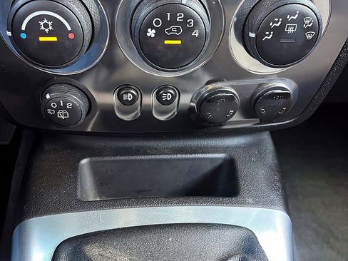 Used 2007 HUMMER H3 image 22