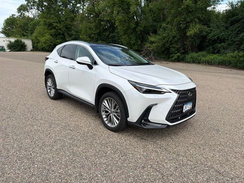 Certified 2024 Lexus NX 350 AWD w/ Vision Package image 18