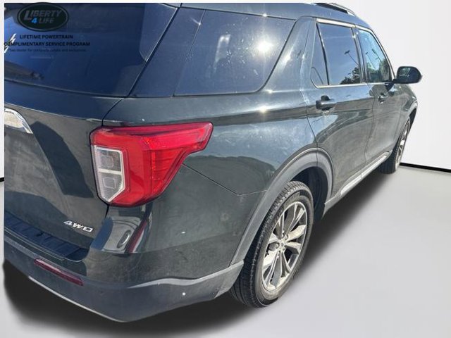 Used 2022 Ford Explorer XLT w/ Equipment Group 202A AWD/4WD image 8