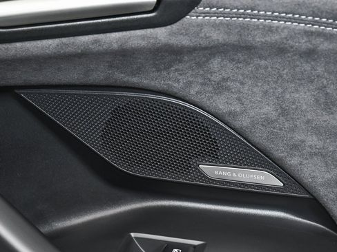 Used 2025 Audi S6 e-tron Prestige w/ 21" Black Optic Package image 22