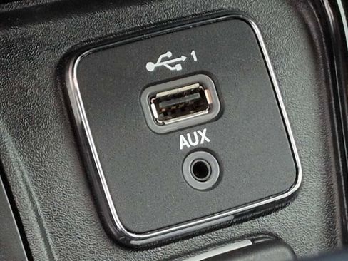 Used 2020 Jeep Compass Limited image 31