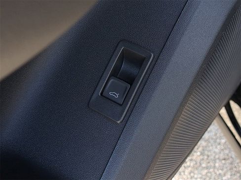 New 2025 Audi Q5 Premium Plus image 21