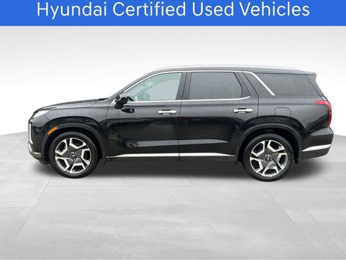 Used 2023 Hyundai Palisade Limited w/ Winter Package AWD/4WD image 3