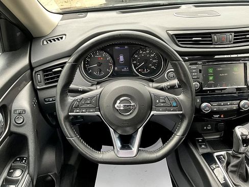 Used 2019 Nissan Rogue SV w/ Sun & Sound Touring Package image 30