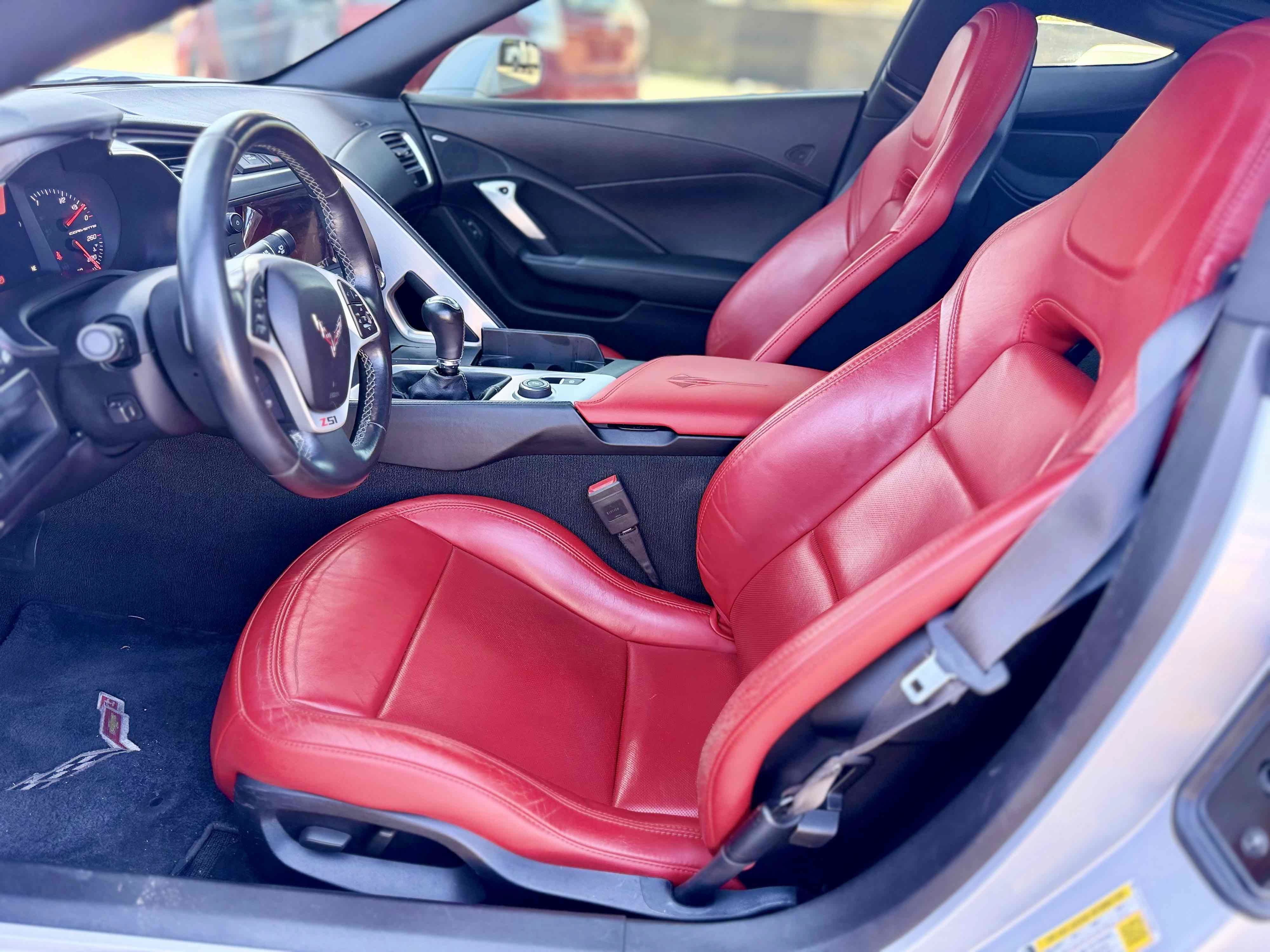 Used 2015 Chevrolet Corvette Stingray Coupe RWD image 15