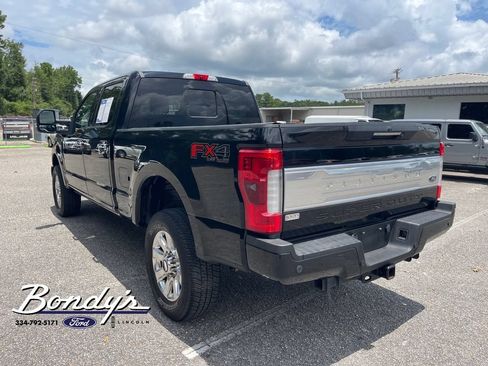 Used 2017 Ford F250 Platinum w/ FX4 Off-Road Package AWD/4WD image 12