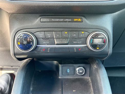 Used 2020 Ford Escape SE image 16