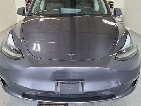 Used 2023 Tesla Model Y Long Range AWD/4WD image 2