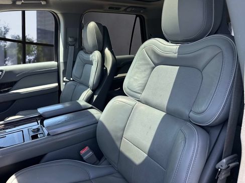Used 2018 Lincoln Navigator Reserve w/ Technology Package AWD/4WD image 30