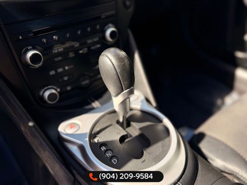 Used 2009 Nissan 370Z Touring image 16