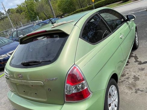 Used 2011 Hyundai Accent GS image 8