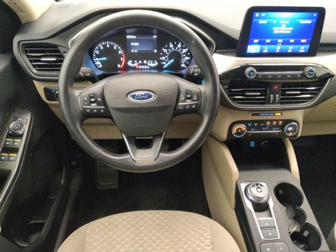 Used 2020 Ford Escape SE FWD image 22