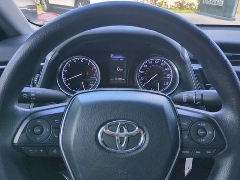 Used 2018 Toyota Camry LE FWD image 30