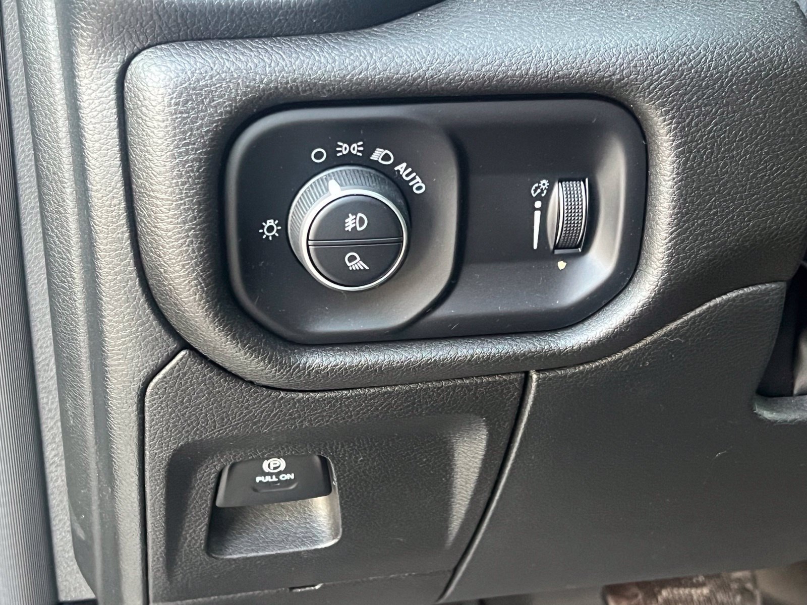 Used 2022 RAM 1500 Big Horn AWD/4WD image 25