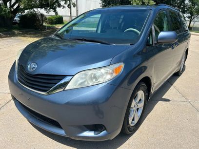 Used 2013 Toyota Sienna LE