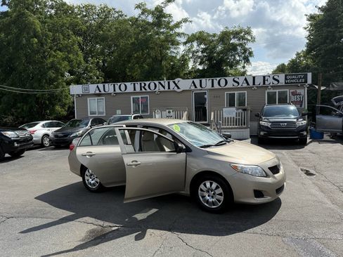 Used 2010 Toyota Corolla LE image 22