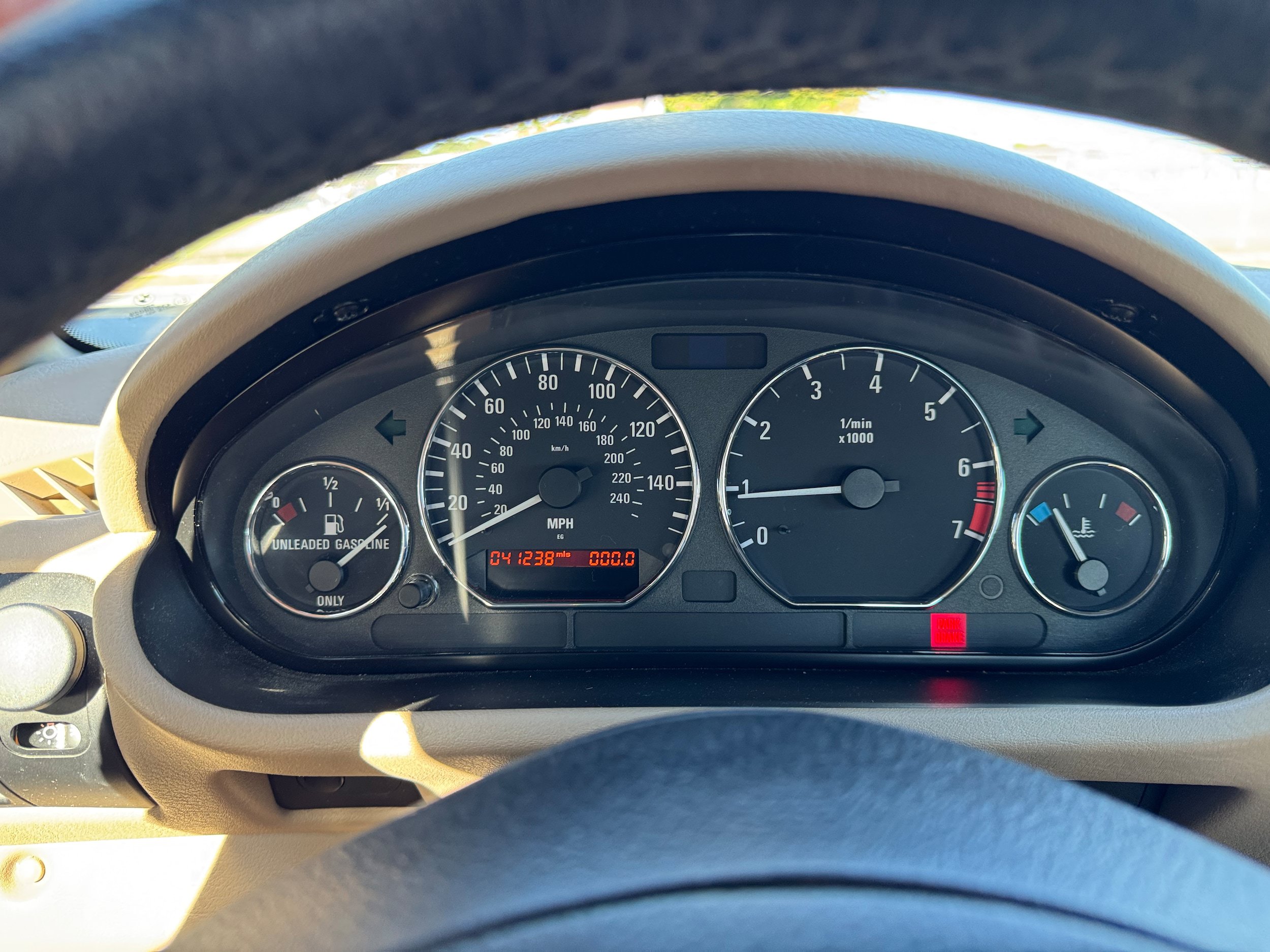 Used 2000 BMW Z3 2.5i RWD image 11
