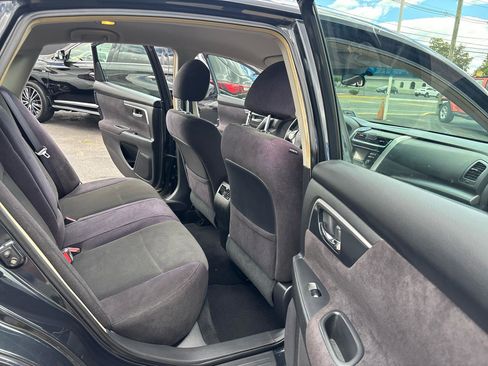 Used 2013 Nissan Altima 2.5 SV FWD image 13