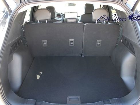 New 2025 Ford Escape SE image 7