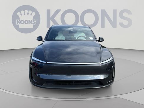 Used 2026 Tesla Model Y Long Range AWD/4WD image 4