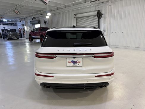 Used 2023 Lincoln Corsair Reserve w/ Equipment Group 201A image 4