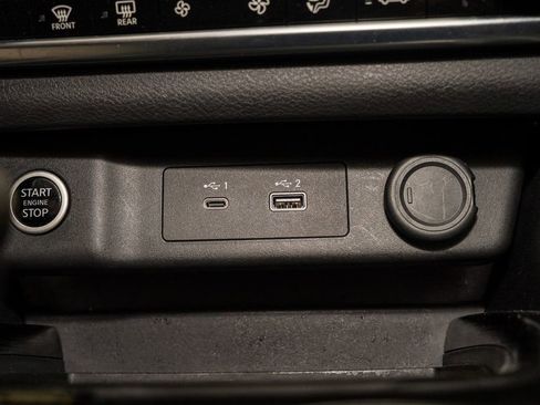 Used 2023 Nissan Rogue SV image 14