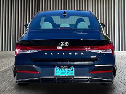 New 2026 Hyundai Elantra Limited FWD image 4
