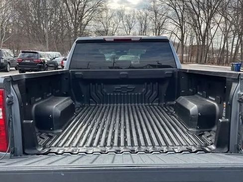 Used 2022 Chevrolet Silverado 1500 LT image 16