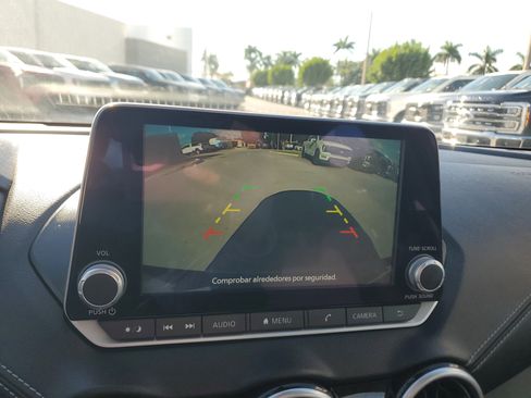 Used 2025 Nissan Sentra SV image 10