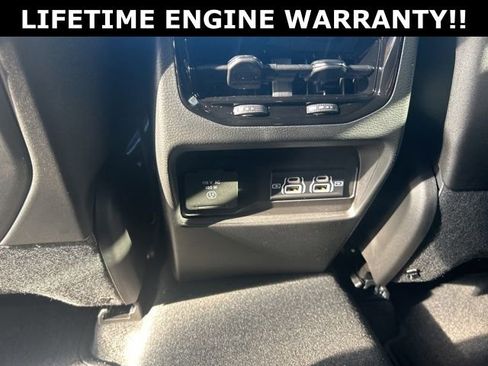 New 2025 Jeep Grand Cherokee Altitude image 39