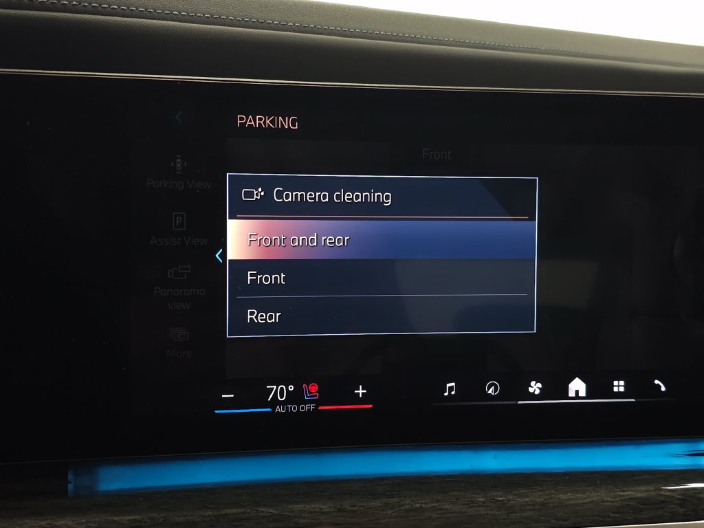 Used 2023 BMW 760i xDrive AWD/4WD image 37