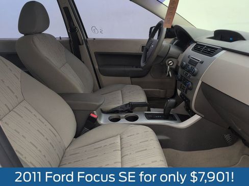 Used 2011 Ford Focus SE image 15