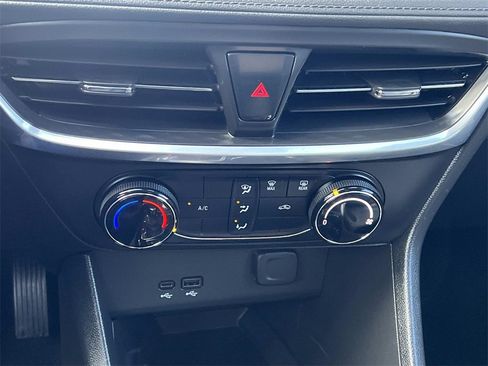 Certified 2024 Buick Encore GX Preferred image 21