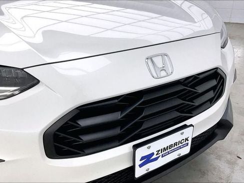 Certified 2024 Honda HR-V Sport image 30