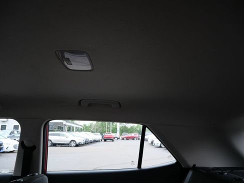 Used 2021 Hyundai Venue SE FWD image 17