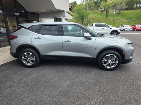 Used 2023 Chevrolet Blazer LT AWD/4WD image 8
