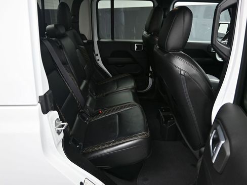 Used 2023 Jeep Gladiator Overland image 35