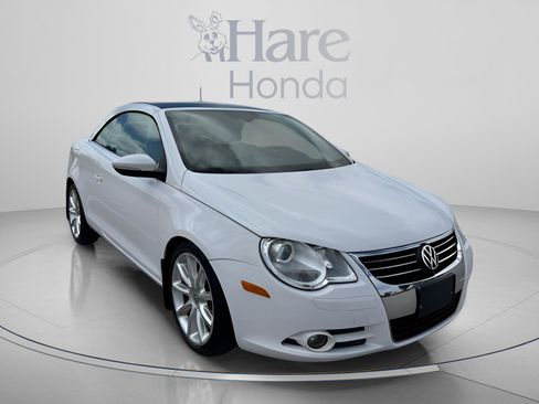 Used 2010 Volkswagen Eos Lux FWD image 6