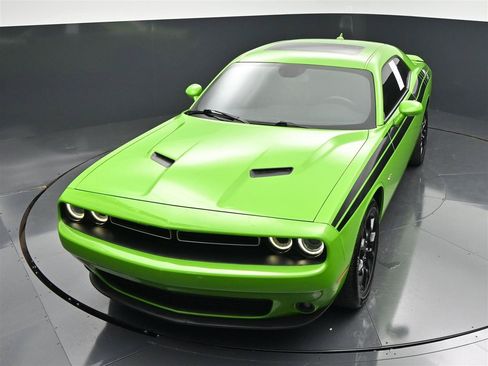 Used 2017 Dodge Challenger GT w/ GT Interior Package AWD/4WD image 19
