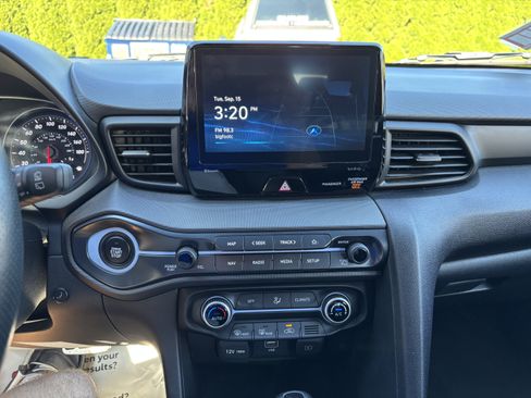 Used 2022 Hyundai Veloster N FWD image 23
