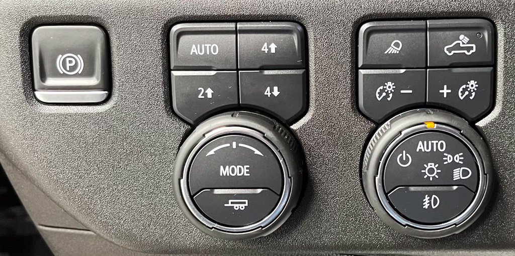 Used 2025 Chevrolet Silverado 2500 ZR2 w/ ZR2 Bison Edition AWD/4WD image 28