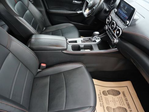 Used 2021 Nissan Sentra SR w/ SR Premium Package image 28