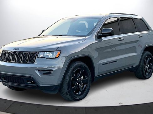 Used 2019 Jeep Grand Cherokee Laredo image 4