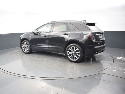 Certified 2024 Cadillac XT5 Sportv w/ LPO, Red Accent Package image 3