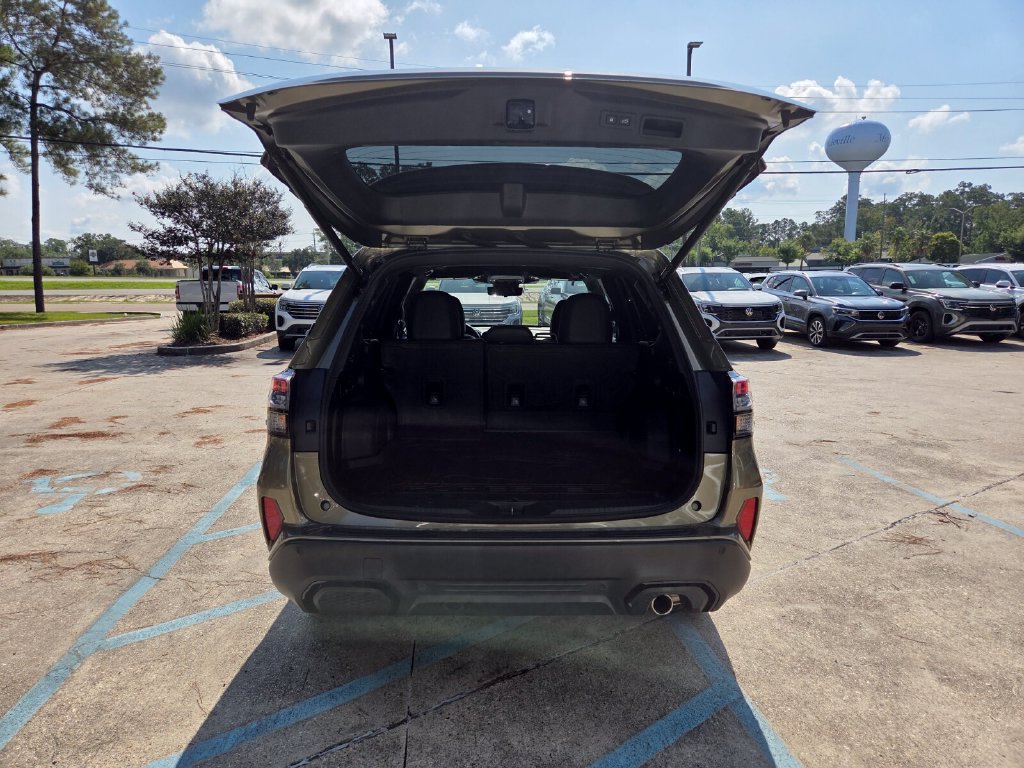 Used 2025 Subaru Forester Touring w/ Popular Package - Touring AWD/4WD image 28